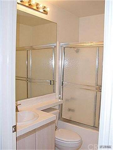 2nd Floor Bath