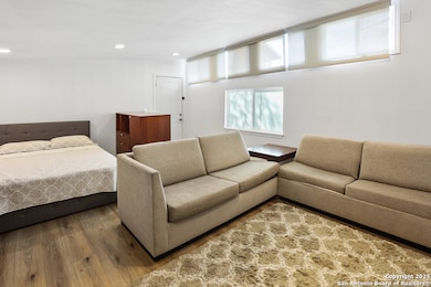 127 Loy Dr unit 2, San Antonio, TX 78228 - photo 7