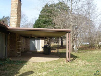 1406 Jeff Davis Dr, Tyler, TX 75703 - photo 2