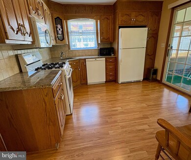 4955 Jefferson Dr, Brookhaven, PA 19015 - photo 7