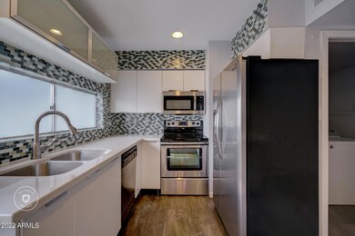 2946 N 14th St unit 32, Phoenix, AZ 85014 - photo 4