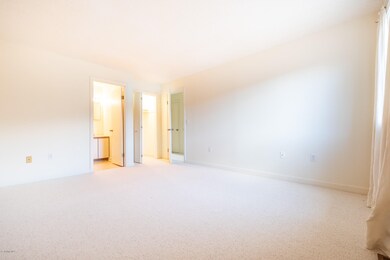 424 N Hemlock Ln, Williamstown, MA 01267 - photo 3