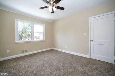 8615 Rock Oak Rd, Parkville, MD 21234 - photo 7