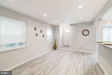 9739 Hagel Cir unit C, Lorton, VA 22079 - photo 5