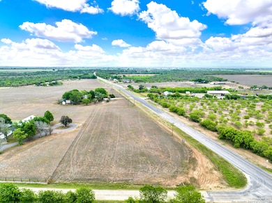 LOT 4 Cr 343, Hondo, TX 78861 - photo 3