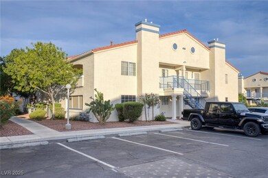 2725 S Nellis Blvd unit 2049, Las Vegas, NV 89121 - photo 2