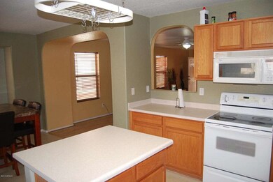 8448 E Navarro Cir unit I, Mesa, AZ 85209 - photo 6