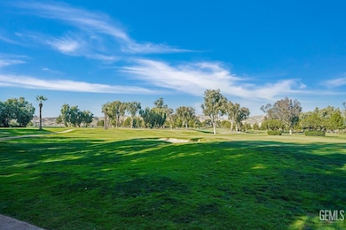 12320 Backdrop Ct, Bakersfield, CA 93306 - photo 7