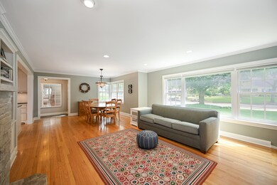 818 Gamon Rd, Wheaton, IL 60189 - photo 4