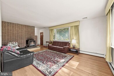 8613 Inwood Rd, Windsor Mill, MD 21244 - photo 3