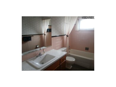 Pretty in Pink and black.  Lovely spacious full ba
