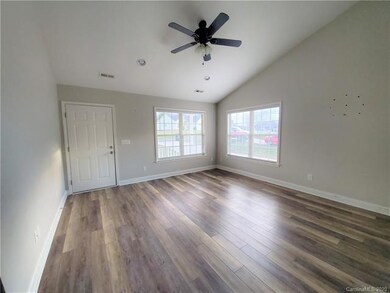 332 Lone Tree Ln, Clover, SC 29710 - photo 6