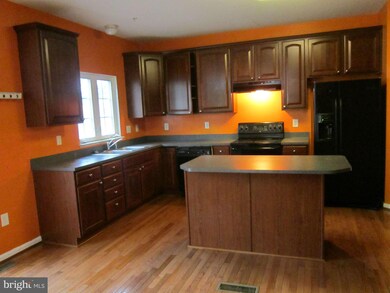 4541 Hidden Stream Ct, Owings Mills, MD 21117 - photo 4