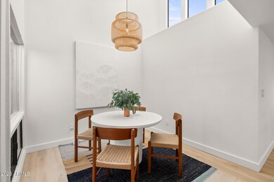 705 E Corte Oro