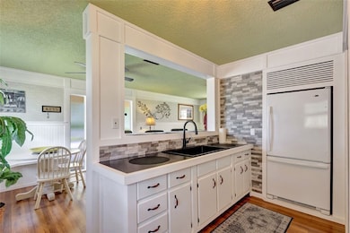 KitchenKitchen to Entrance