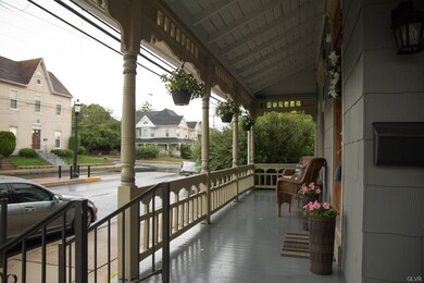 569 Broad St, Emmaus, PA 18049 - photo 6