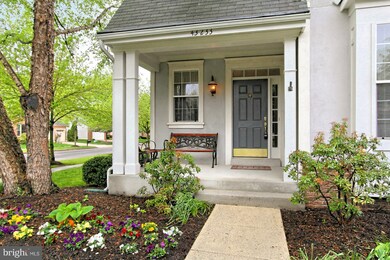 43233 Darkwoods St, Chantilly, VA 20152 - photo 3