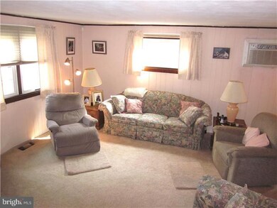 903 Hancock St, Folsom, PA 19033 - photo 5