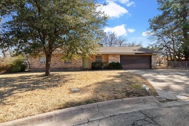 104 Wes Michael Cir, Bonham, TX 75418 - photo 2