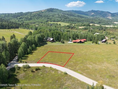 9966 Hiddenwaters Ln, Victor, ID 83455 - photo 6