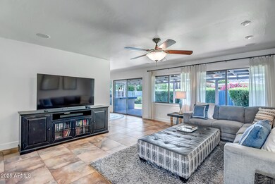 2637 E Turquoise Dr, Phoenix, AZ 85028 - photo 4