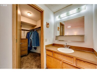 410 Cedar Ave, Woodland, WA 98674 - photo 5