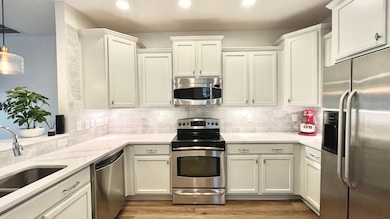 10122 Glen Autumn Rd, Raleigh, NC 27617 - photo 5