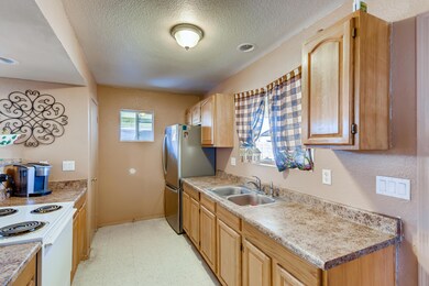14 Kitchen 1596920521571
