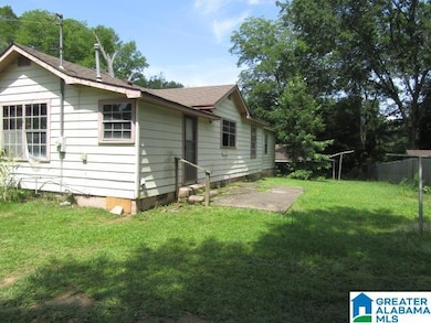 308 4th St N, Pell City, AL 35125 - photo 4