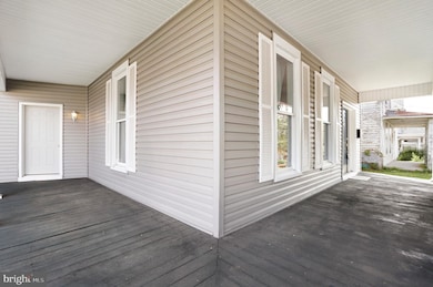 32 E 2nd St, Waynesboro, PA 17268 - photo 3