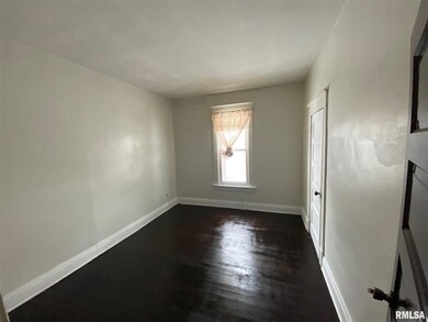 1424 W 14th St, Davenport, IA 52804 - photo 7