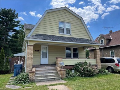 2426 E 32nd St, Lorain, OH 44055 - photo 2