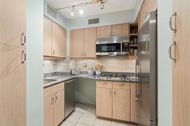 241 E 76th St unit 2E, New York, NY 10021 - photo 4