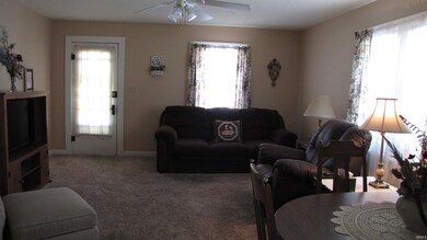 602 E Emerson St, Princeton, IN 47670 - photo 3