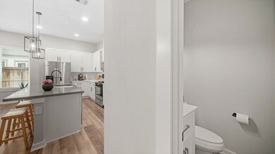 8430 Berry Green Ln, Houston, TX 77022 - photo 7