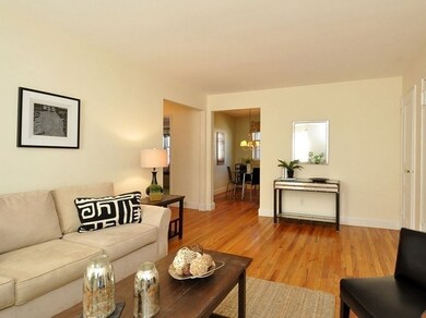 31 1/2 Englewood Ave unit 3, Brookline, MA 02445 - photo 3