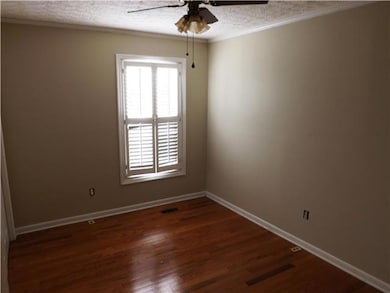 121 Briarwood Ln, Manchester, TN 37355 - photo 6