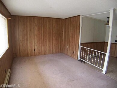 122 Lynn Dr, Archdale, NC 27263 - photo 2