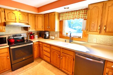 358 Tuttle Rd, Cumberland - 50 of 55