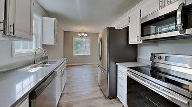 102 W Moore St, Manchester, TN 37355 - photo 3