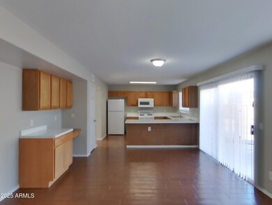 8566 W Denton Ln, Glendale, AZ 85305 - photo 4