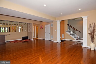 42532 Rowderbury Square, Chantilly, VA 20152 - photo 4