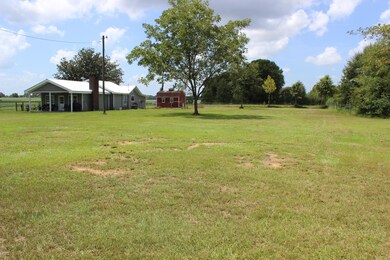 2105 V E Howell Rd, Lucedale, MS 39452 - photo 2