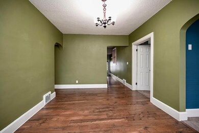 4 Dining Room II
