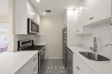 97 Anderer Ln unit 305, West Roxbury, MA 02132 - photo 5