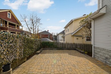 17 Raymond St, Medford, MA 02155 - photo 6