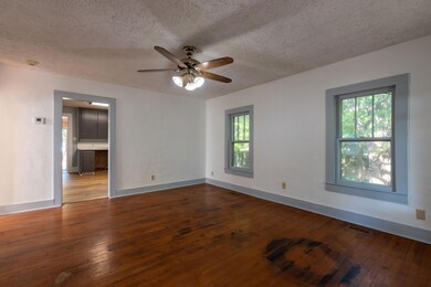 3047 W. Walnut St., Spfd, MO-5