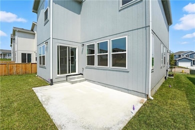 709 SW Glenn Cir, Raymore, MO 64083 - photo 5