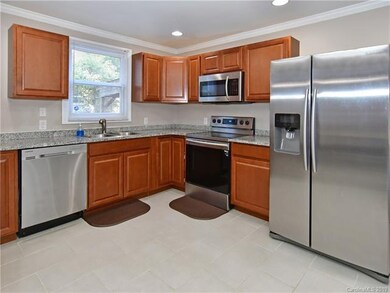 609 Holland Dr, Statesville, NC 28677 - photo 2