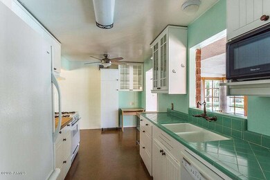 2246 W Mulberry-7